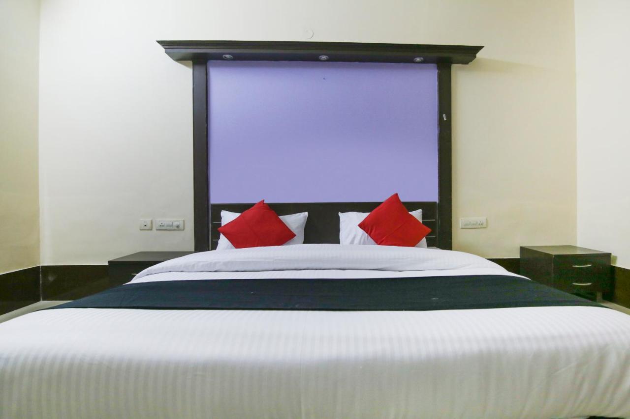 Capital O 68148 Hotel Shree Jee Palace Ghaziabad Exterior foto