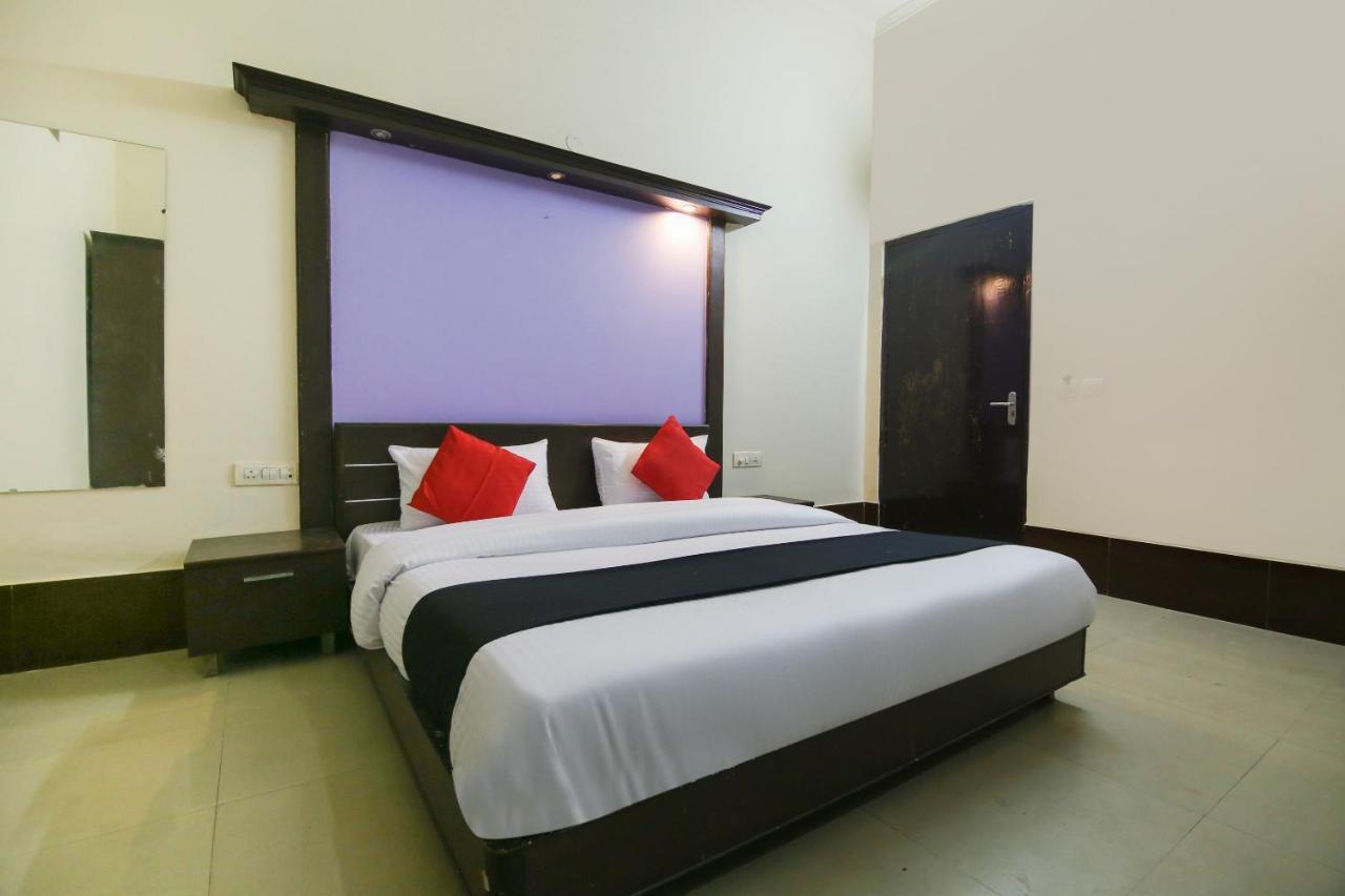 Capital O 68148 Hotel Shree Jee Palace Ghaziabad Exterior foto